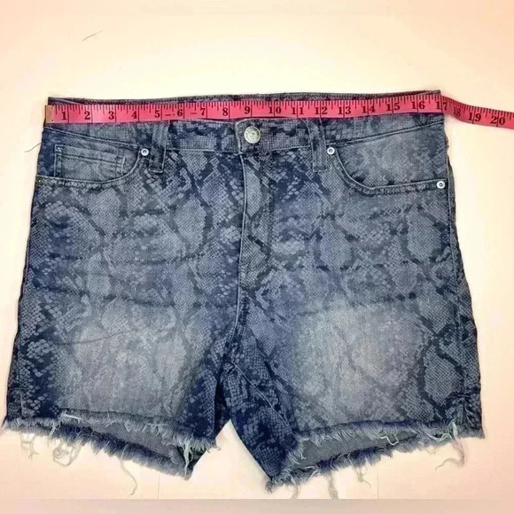 Seven7 Womens Weekend Short size 10 - Picture 3 of 6